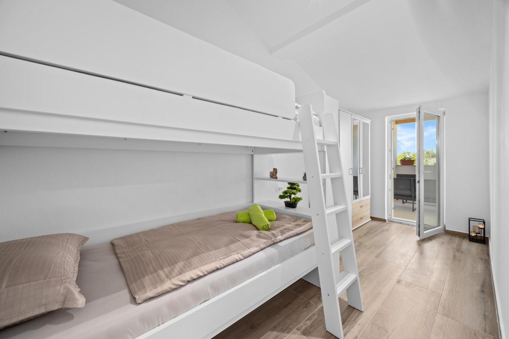 Apartment Nenad - Amazing Sea View ! Only 500 Meters From The Beach ! Fažana Esterno foto