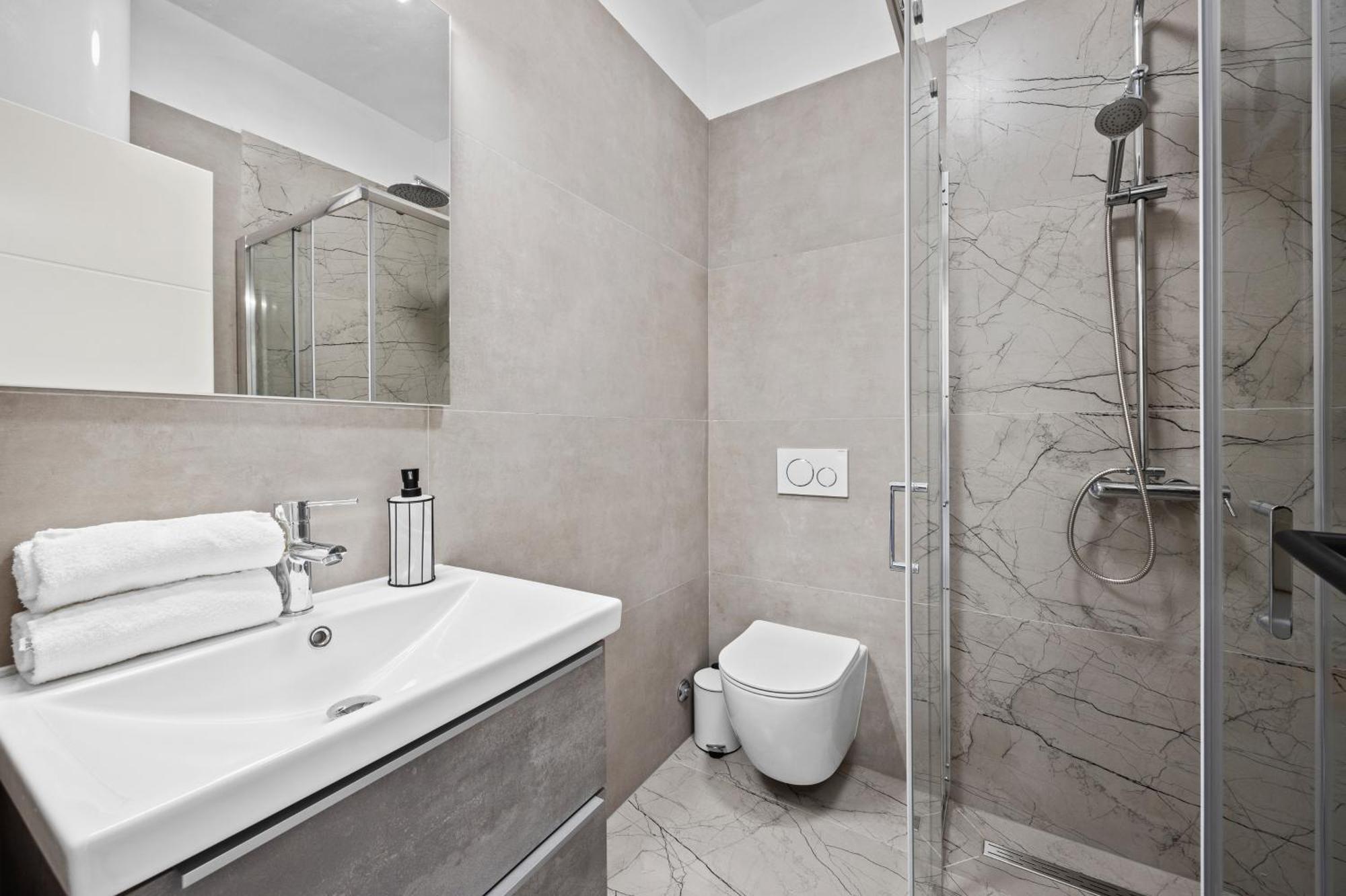 Apartment Nenad - Amazing Sea View ! Only 500 Meters From The Beach ! Fažana Esterno foto