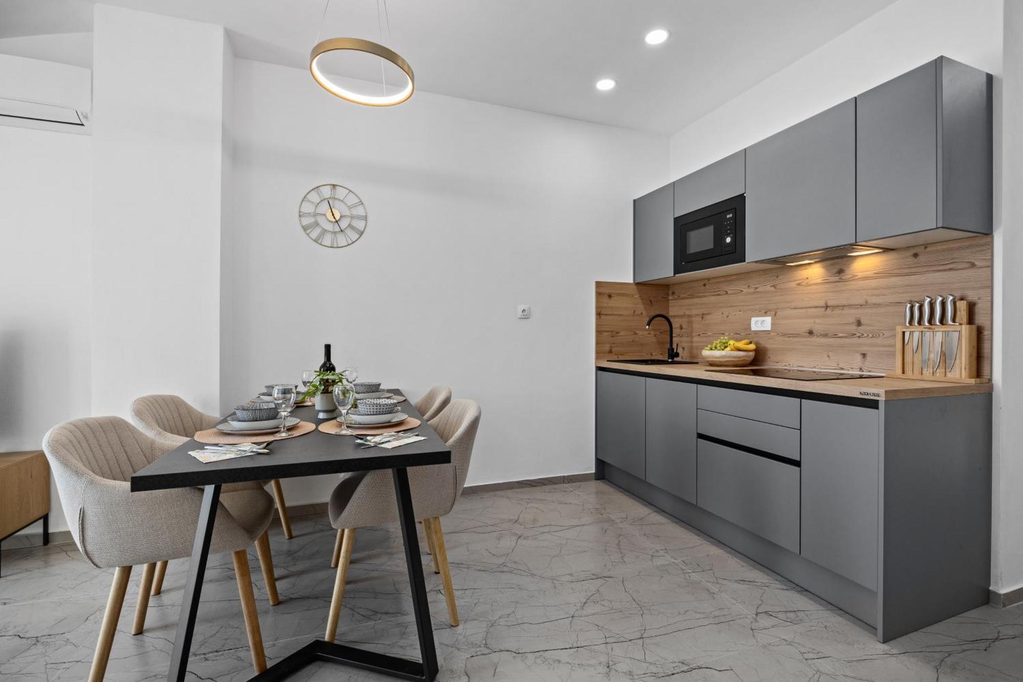 Apartment Nenad - Amazing Sea View ! Only 500 Meters From The Beach ! Fažana Esterno foto