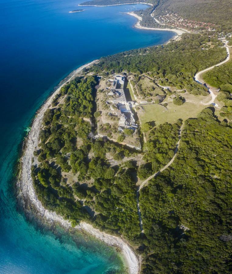 Apartment Nenad - Amazing Sea View ! Only 500 Meters From The Beach ! Fažana Esterno foto